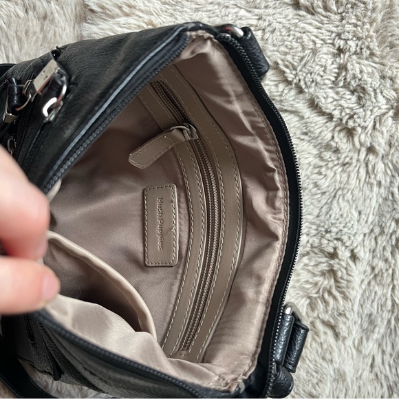 Hush Puppies Faux Leather Purse - Picture 3 of 3